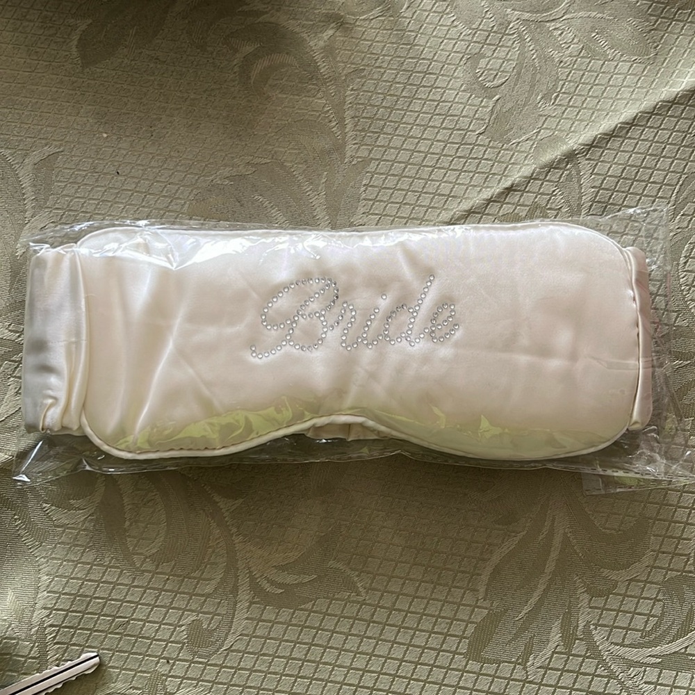 BRIDE eye mask